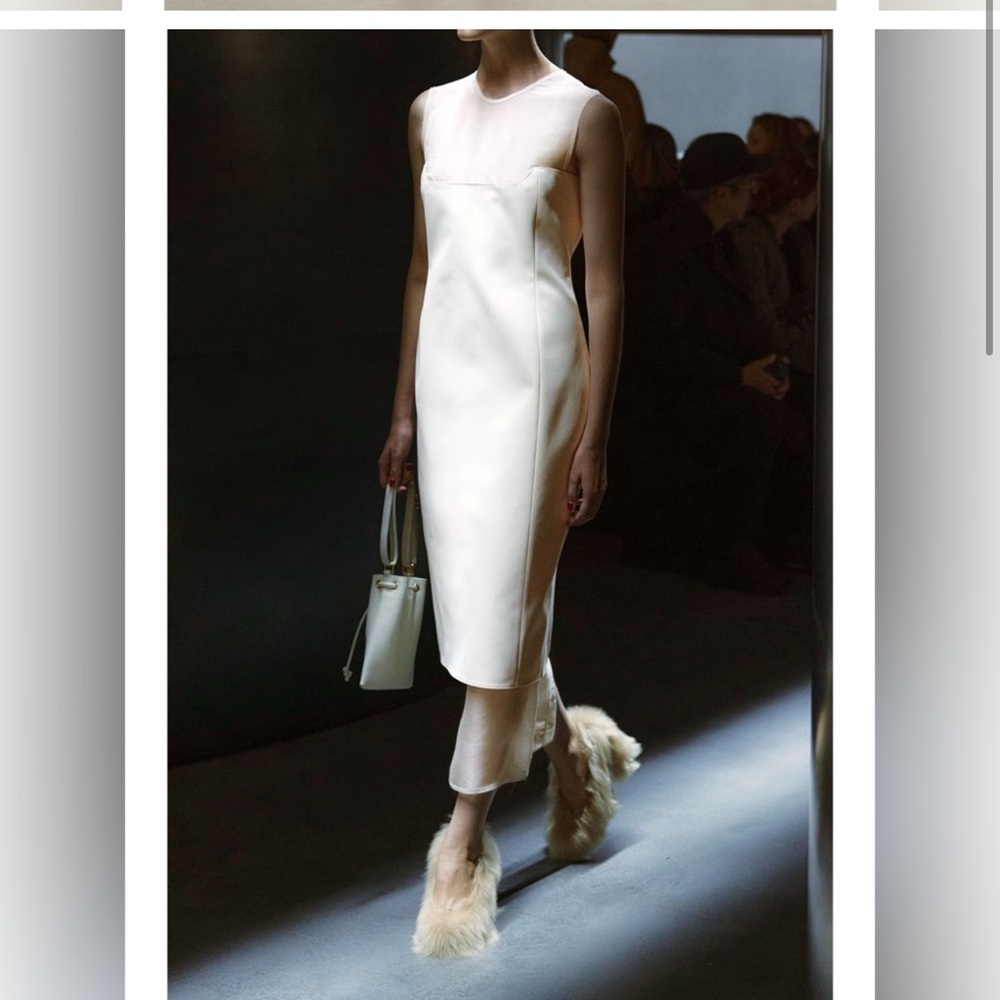 KHAITE Dissa cotton-blend crepe and tulle midi dress - Picture 4 of 9